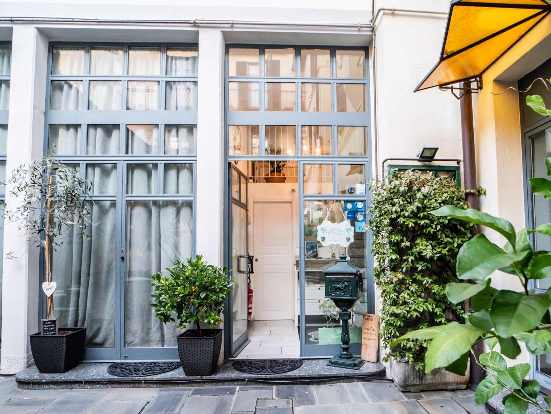 L'ingresso di Carducci in Via Giovio